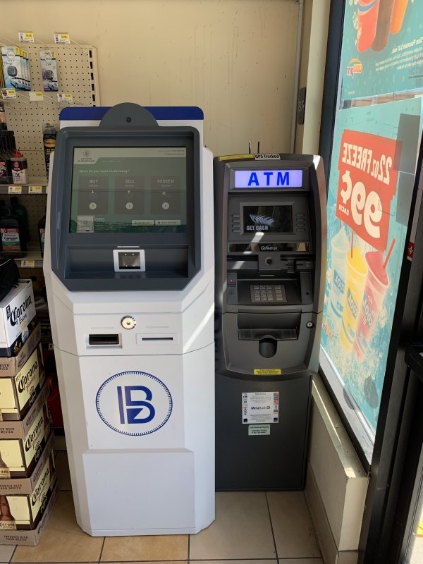 hogyan lehet befektetni bitcoin atm-ekbe)